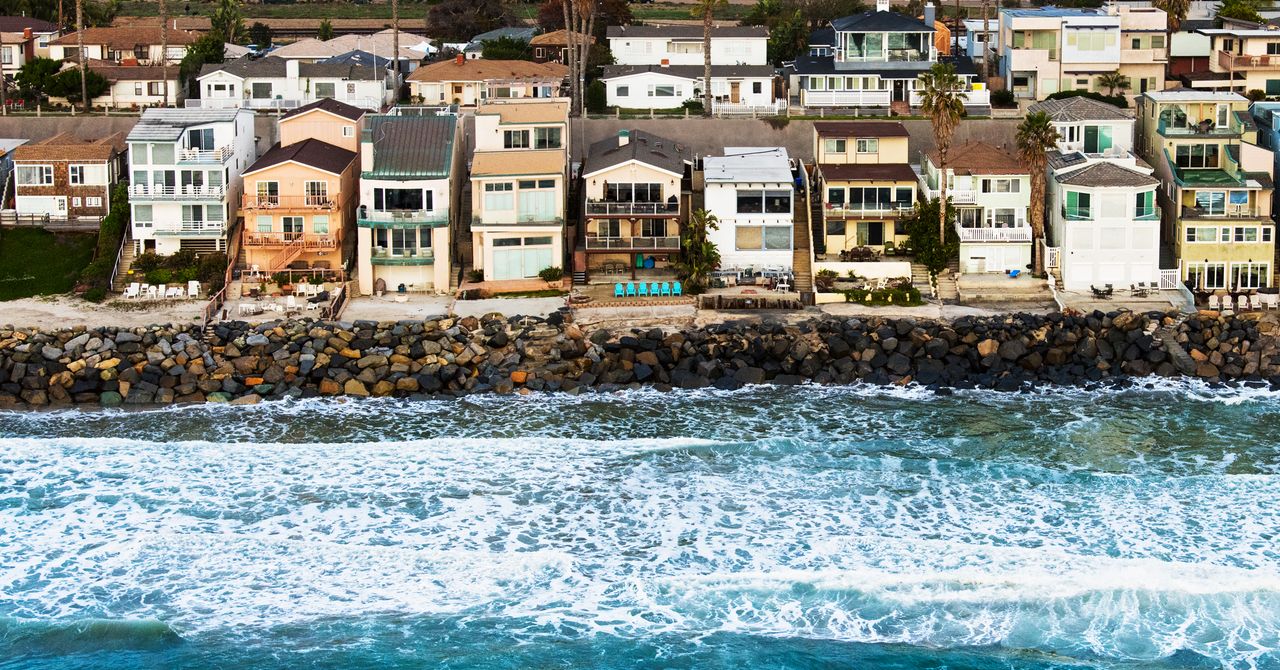 Rising Sea Levels Claim More Homes in North Carolina’s Outer Banks — hero image